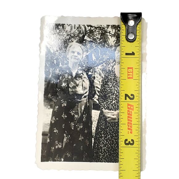 Vtg 2 Grandmothers Posing Together Monochrome Photography Found Snapshot - Picture 3 of 4